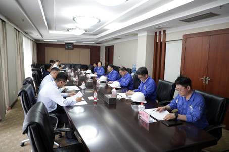 打造向上向前第一象限生力軍 錘煉甘于做人做事作難、受苦受累受屈的企業(yè)家隊(duì)伍——河南投資集團(tuán)黨委書記、董事長(zhǎng)劉新勇蒞臨安彩高科開(kāi)展主題教育調(diào)研